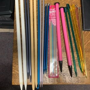 Knitting needles assortment